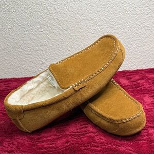 Men's koolaburra by Ugg  Suede Moccasin Slippers